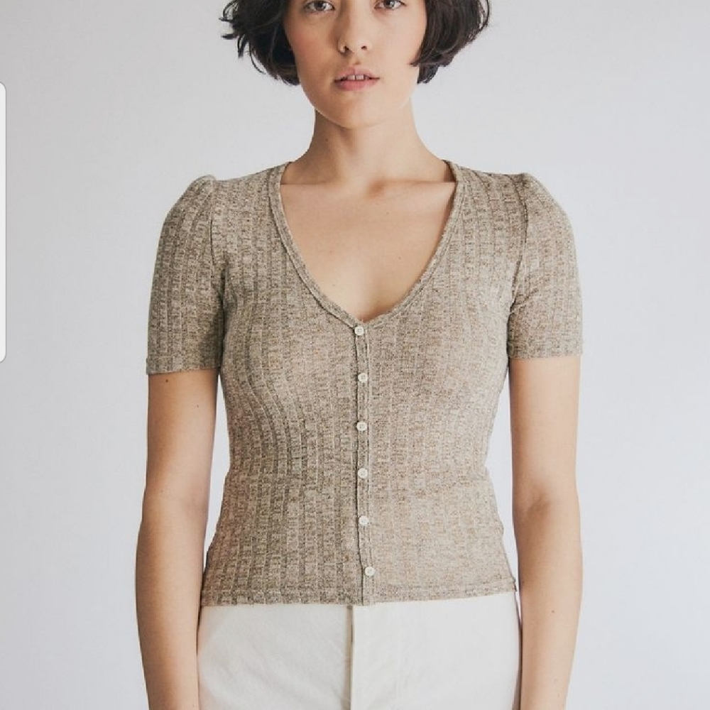 E2 Lizzard Thicket Deep V Neck Crop Tee